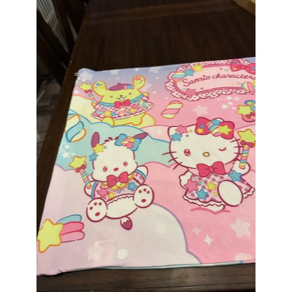 Cooling pillowcase zipper Hello Kitty and friends mash mellow candy sky